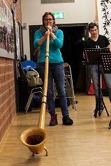 Caroline op alpenhoorn